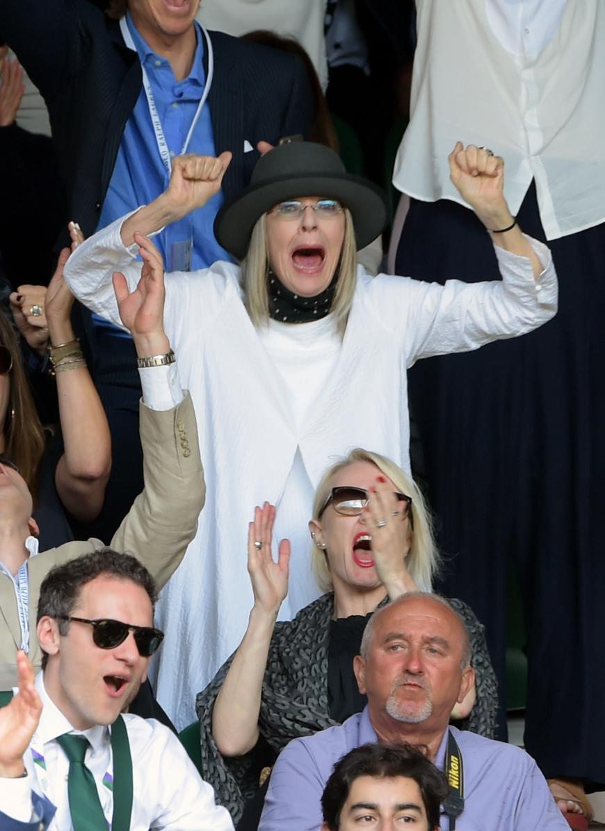 Diane Keaton geht so richtig mit.