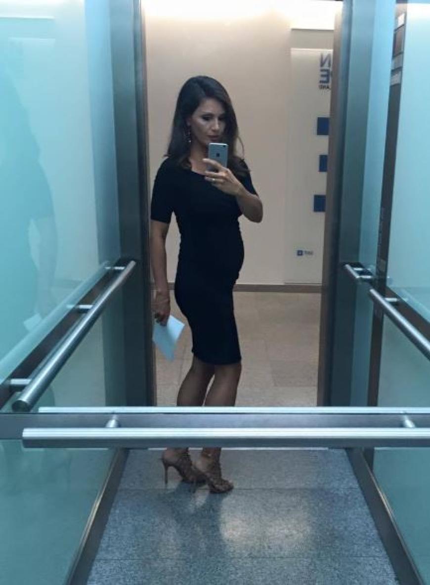 Endlich! Nazan Eckes gewährt uns bei Facebook einen ersten Blick auf ihren wachsenden Babybauch.