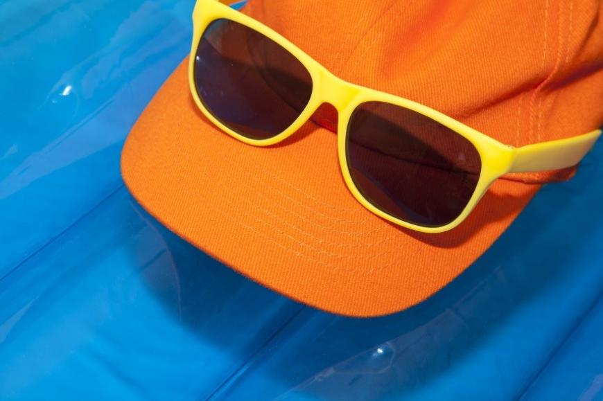 p { margin-bottom: 0.25cm; direction: ltr; line-height: 120%; text-align: left; widows: 2; orphans: 2; }a:link { color: rgb(0, 0, 255); }
Werbegeschenke für den Sommer machen Lust auf Urlaub.