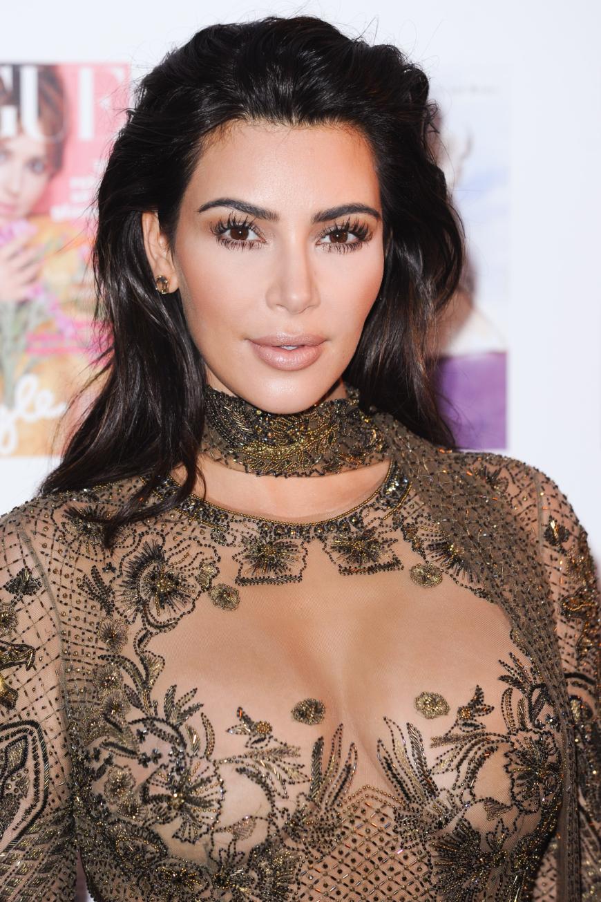 Auf Platz 2 landete Selfie-Queen Kim Kardashian, die bei ihrem Aussehen gerne mal ein wenig nachhilft.
