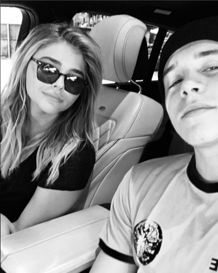 Brooklyn Beckham macht seiner Chloe Grace Moretz auf Instagram eine Liebeserklärung.