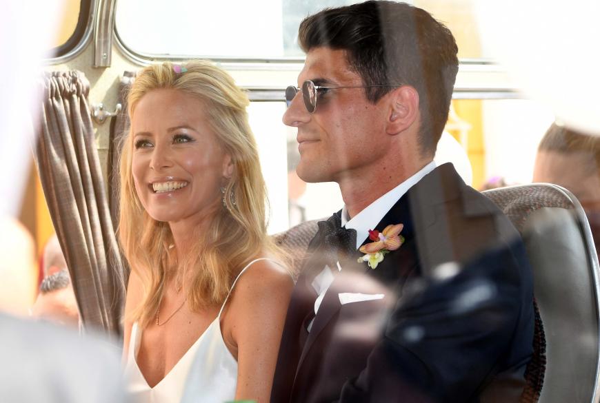 Die Vorfreude ist Carina und Mario anzusehen. Seit 2012 sind die Blondine, die unter anderem als Model für Nivea arbeitete, und der Ex-Besiktas-Istanbul-Spieler ein Paar.