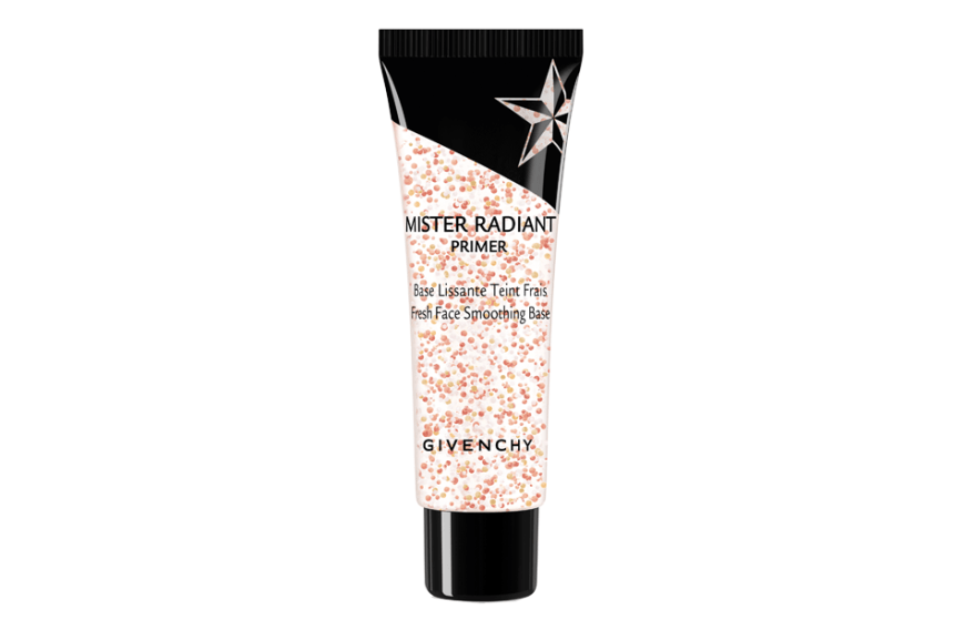 Der Primer schafft die Basis für ein gutes Make-up: „Mister Radiant Primer“ von Givenchy, mit rosa-beigen verkapselten Pigmenten, ca. 39 Euro