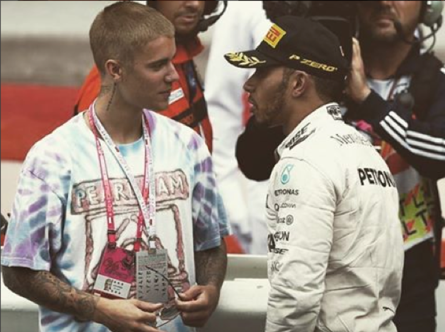 Zwei Playboys zusammen. Formel-Eins-Profi Lewis Hamilton und Justin Bieber lassen zusammen sicher nichts anbrennen.