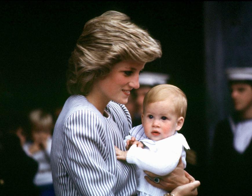 Seine Mutter Diana starb im Alter von nur 37 Jahren infolge eines Autounfalls in einem Pariser Tunnel.