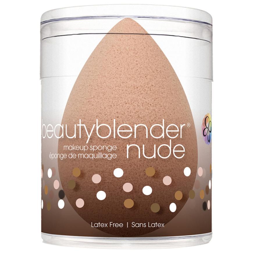 Für einen natürlichen Look feucht anwenden: „Single Nude“- Schwamm von Beauty Blender, ca. 20 Euro, bei Douglas