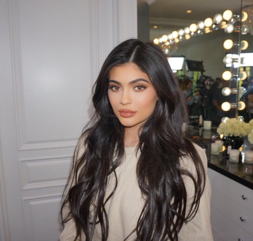 Kylie Jenner macht jetzt auch Lidschatten