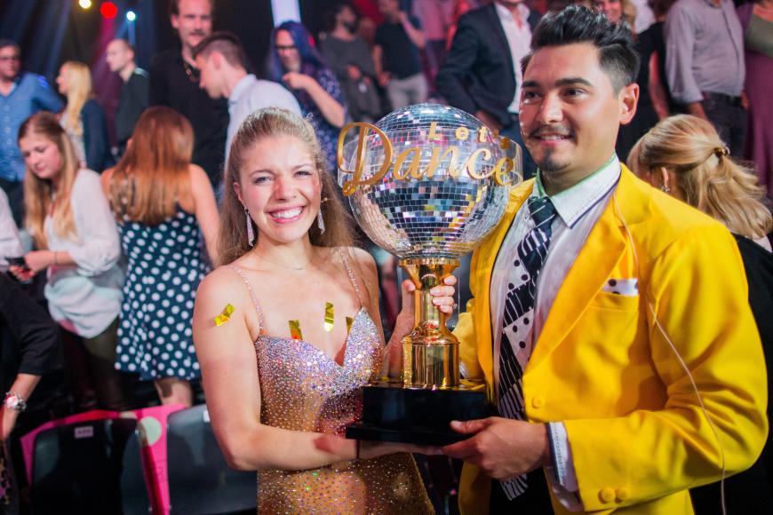 Was einem Show-Kandidaten abverlangt wird, weiß Victoria Swarovski bestens. Erst vor kurzem gewann sie gemeinsam mit Tanzpartner Erich Klann bei