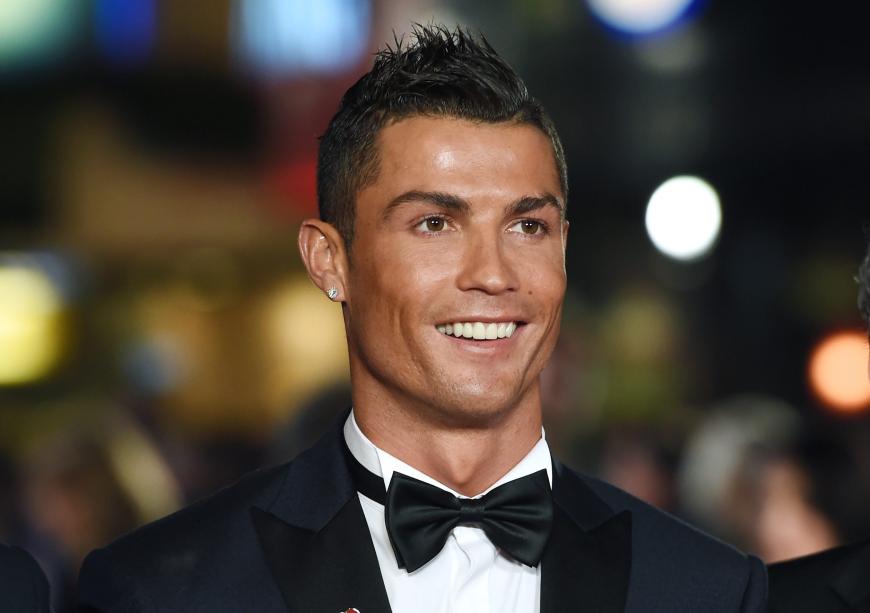 Kim hat Cristiano Ronaldo gerade bei J.Los Geburtstag kennengelernt und ist total begeistert von ihm. Besonders seine guten Manieren sollen es ihr angetan haben.