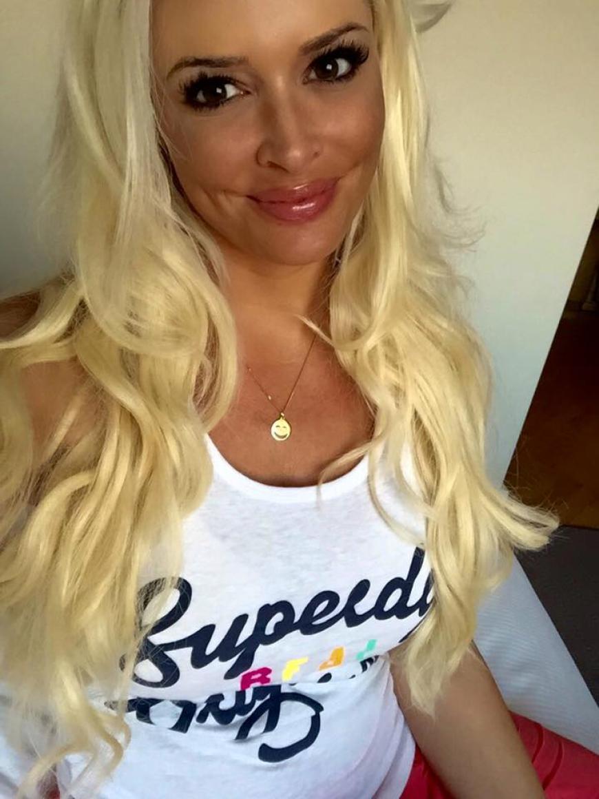 Daniela Katzenberger lässt sich von den Fake-Vorwürfen um ihre Ehe nicht aus der Ruhe bringen.