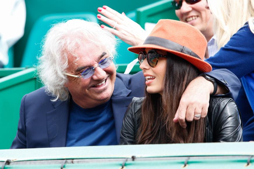 Flavio Briatore ist seit 2008 glücklich mit Elisabetta Gregoraci verheiratet. Die beiden haben einen gemeinsamen Sohn: Falco Nathan.
