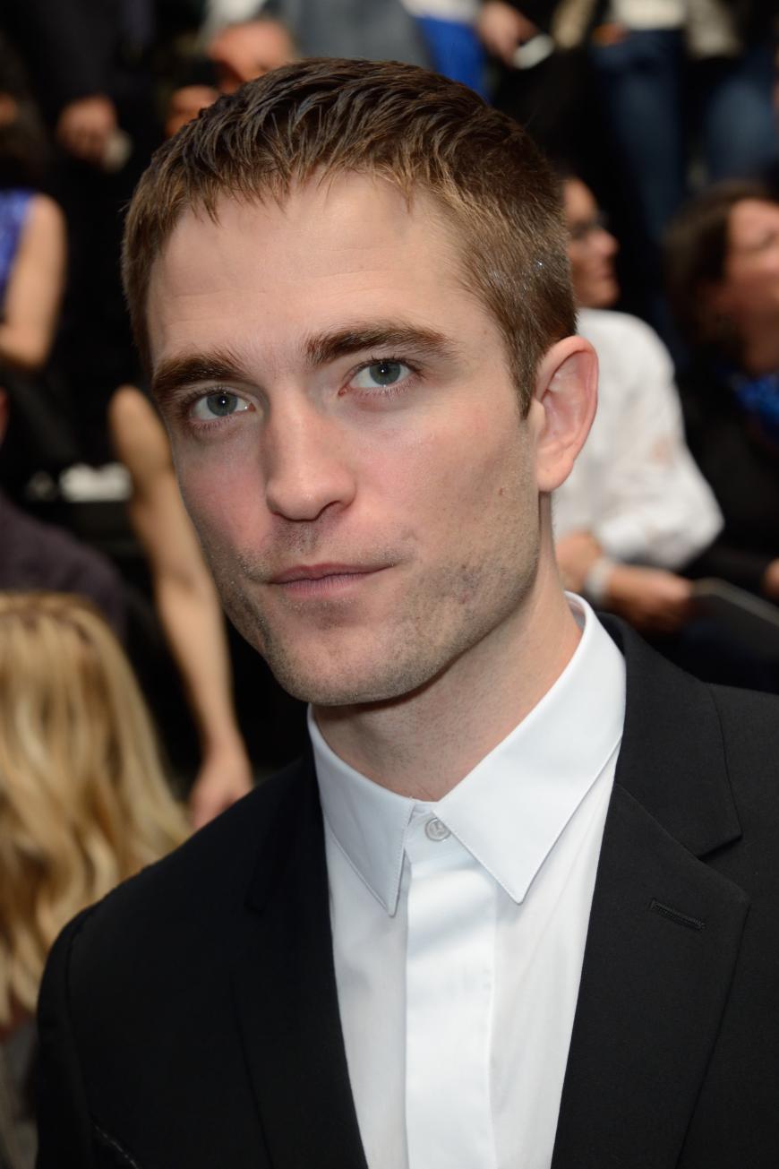 Und auch über die Beziehung zu ihrem Ex Robert Pattinson verlor die 24-Jährige ein paar ehrliche Worte.