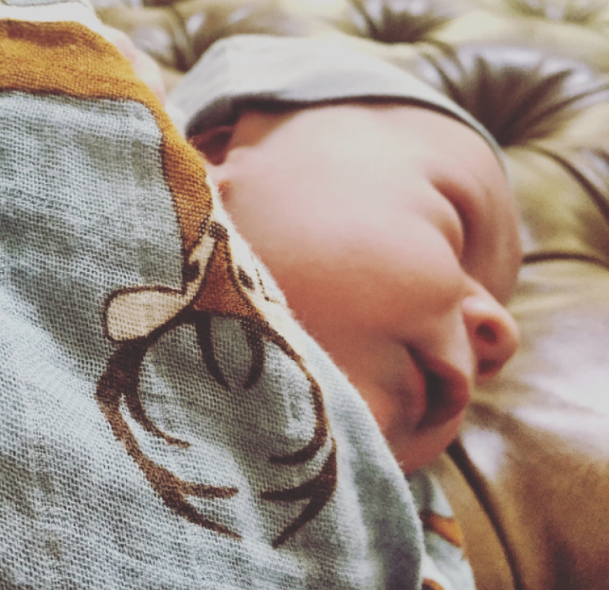 Der Kleine hört auf den süßen Namen Frederick Easton ...