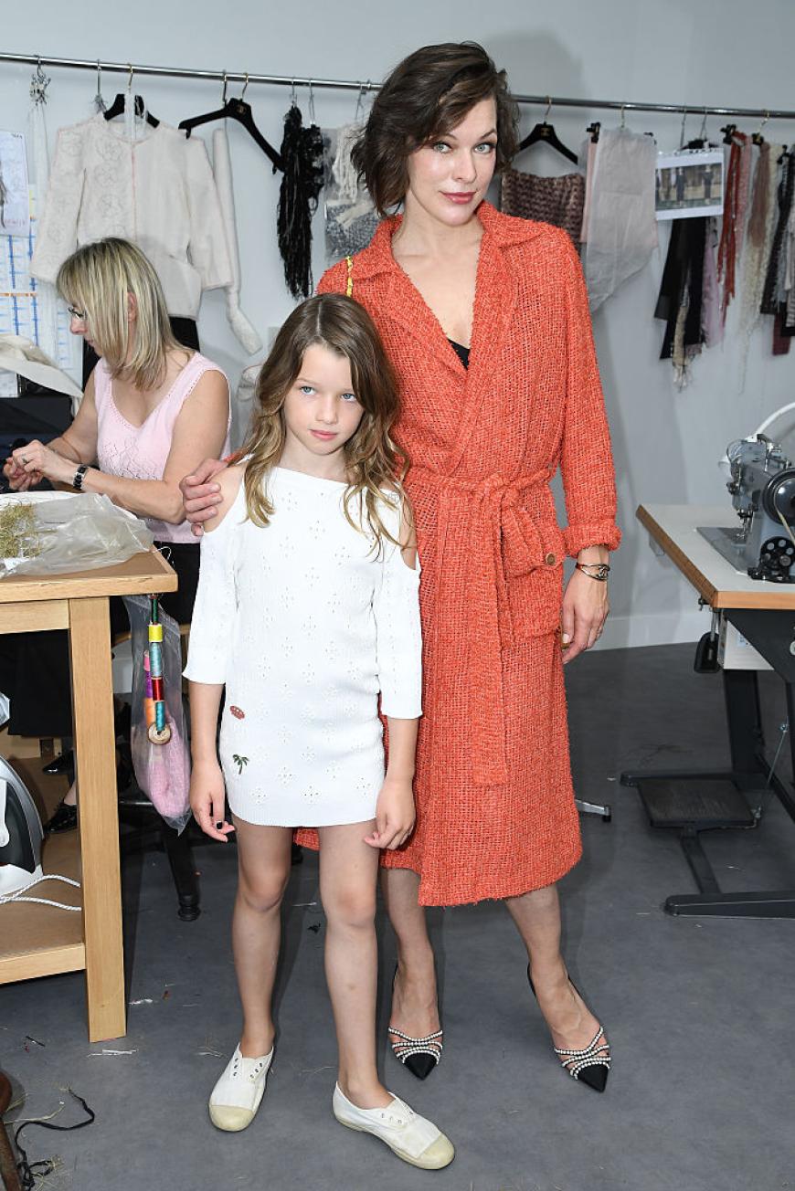Anfang Juli besuchte sie mit ihrer Tochter Ever Gabo die Haute Couture Show von Chanel in Paris.
