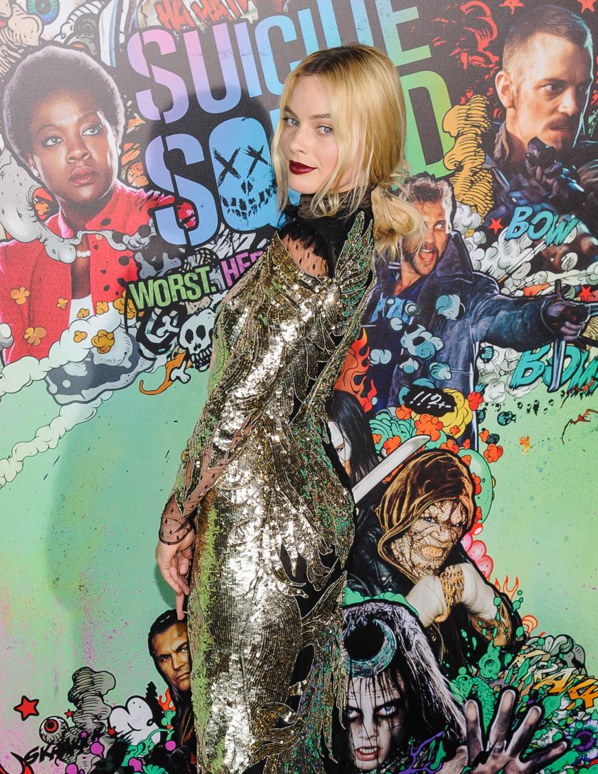 Wow! Margot Robbie sah in ihrem hautengen futuristischen Paillettenkleid atemberaubend aus.
