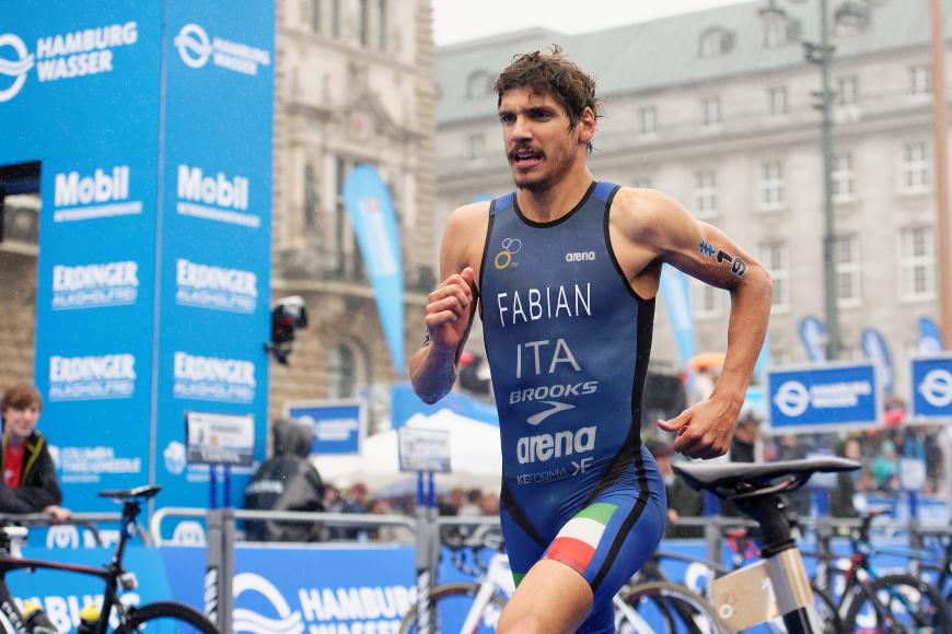 Er hat so etwas Verruchtes wie ein Rockstar an sich! Alessandro Fabian läuft für Italien Triathlon.