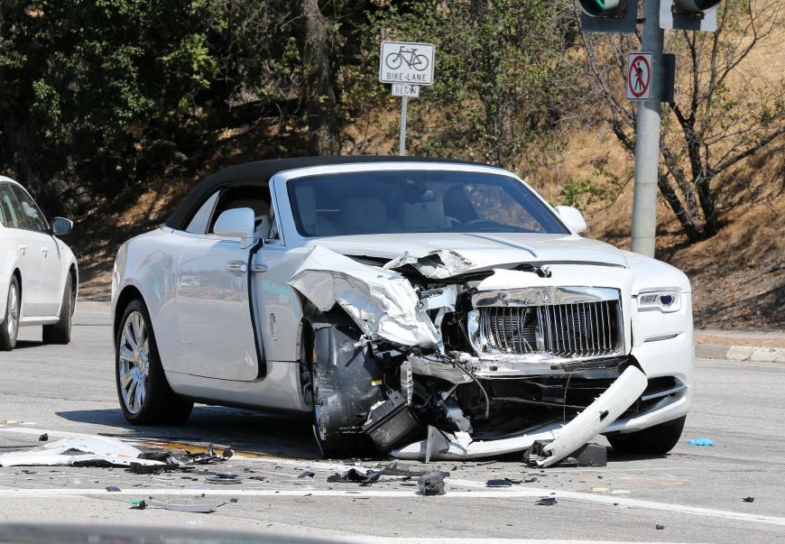 Der nagelneue Rolls-Royce von Kris Jenner ist stark beschädigt.