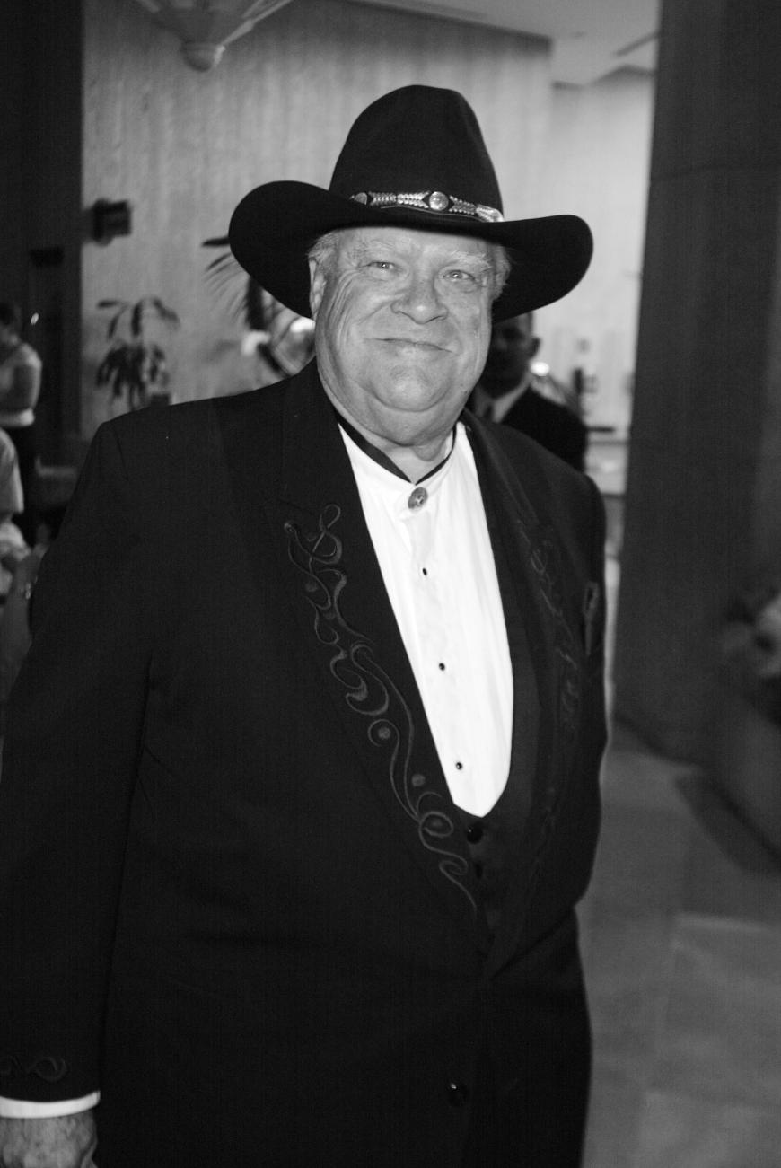 David Huddleston ist gestorben