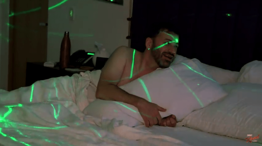 Kein Wunder, dass der Moderator ziemlich blöd aus der Wäsche schaute.