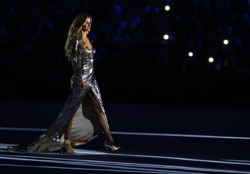Gisele Bündchen stiehlt den Sportlern bei der Eröffnung von Olympia 2016 die Show.