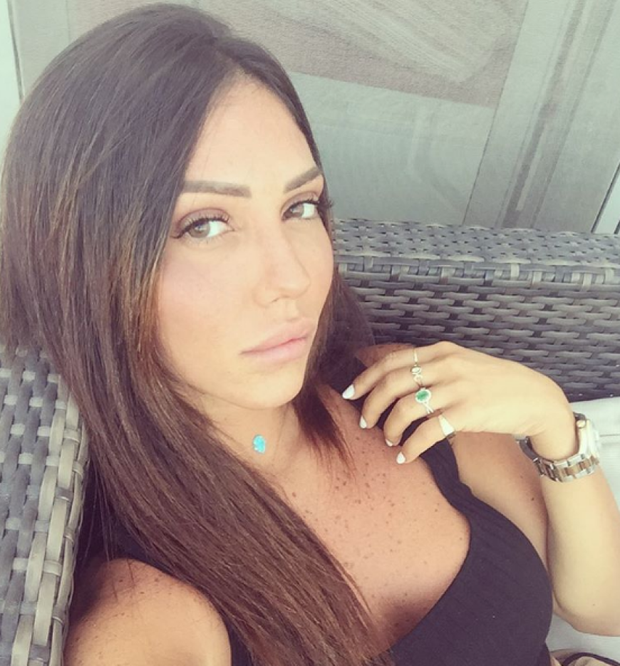 Latina-Look: Danielle Lahav sieht Mesut Özils Ex Mandy Capristo verblüffend ähnlich.