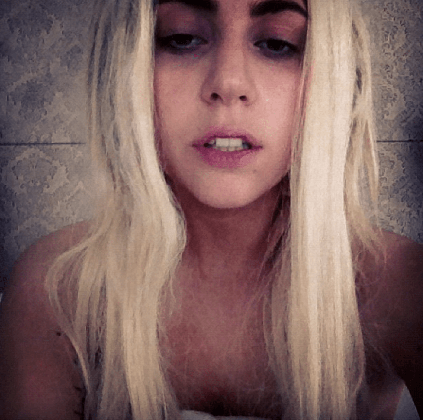 Dieses No-make-up-Selfie markierte am 20. Juni 2012 den Einstieg von Lady Gaga in die Social-Media-Welt.