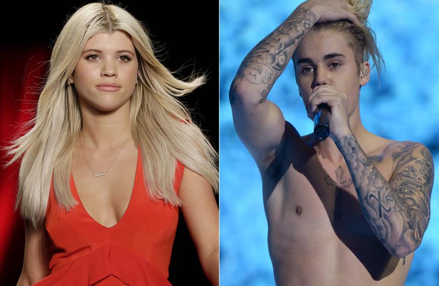 Hot Couple Alert! Justin Bieber und Sofia Richie wurden händchenhaltend fotografiert.