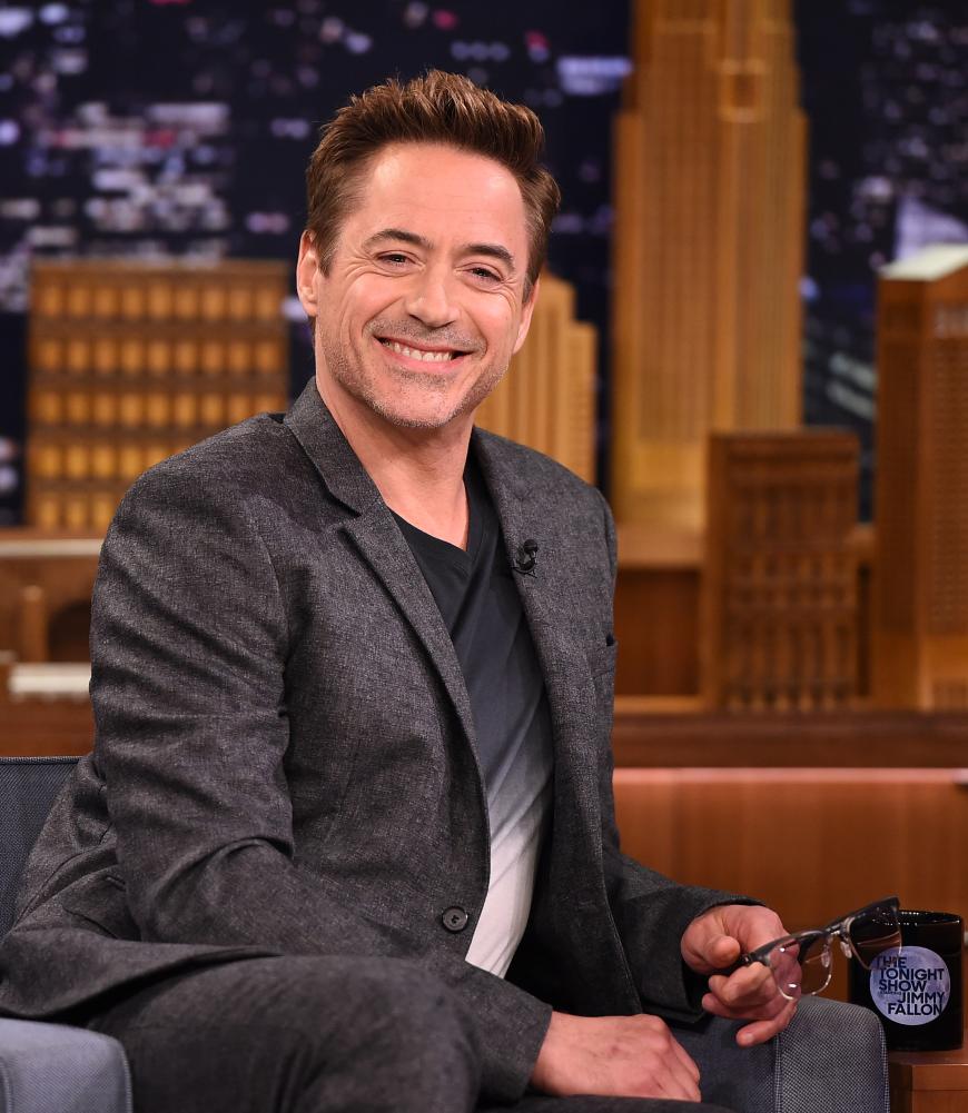 Robert Downey Jr. begrüßt Tom Hiddleston mit einem besonderen Witz