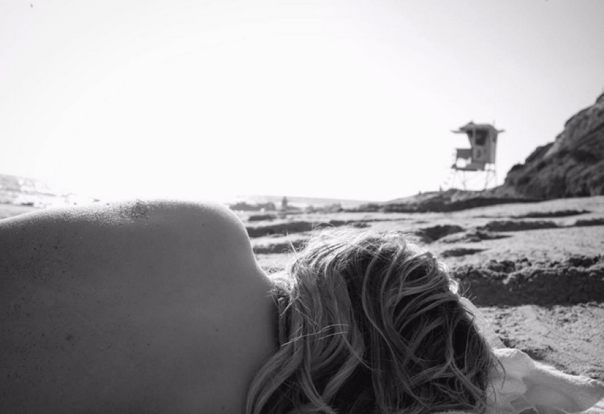 So sexy präsentiert sich Chloe Grace Moretz ihrem Liebsten Brooklyn Beckham am Strand