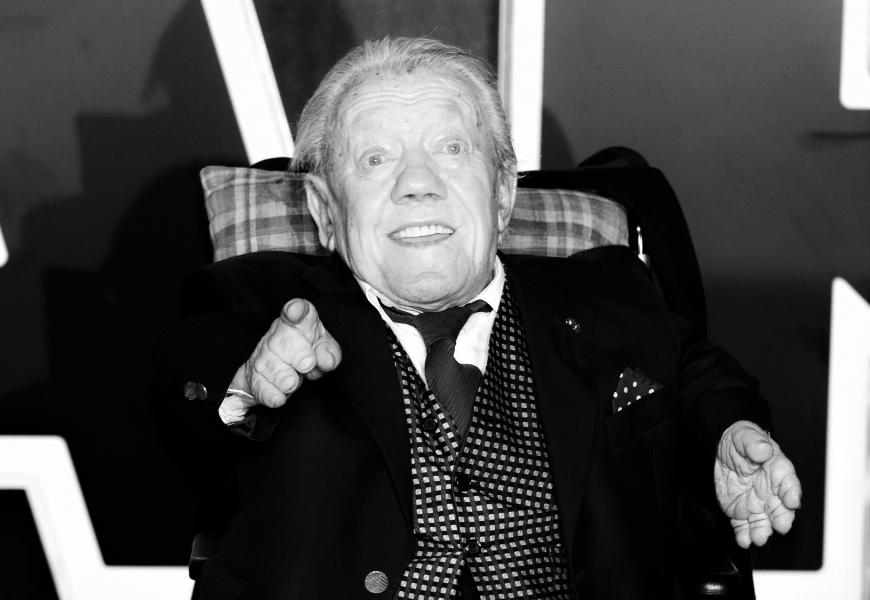 Schauspieler Kenny Baker ist im Alter von 81 Jahren verstorben.