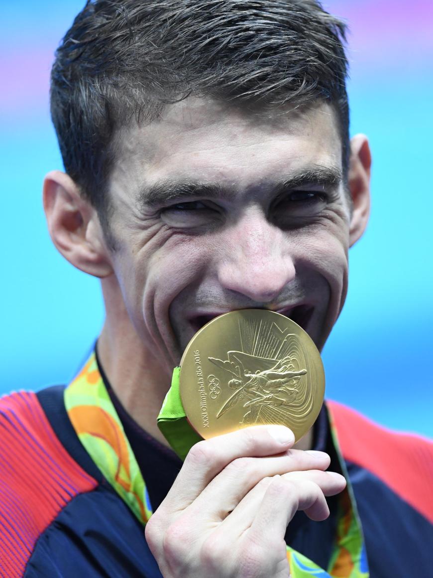 Sein Papa holt derweil eine Goldmedaille nach der anderen