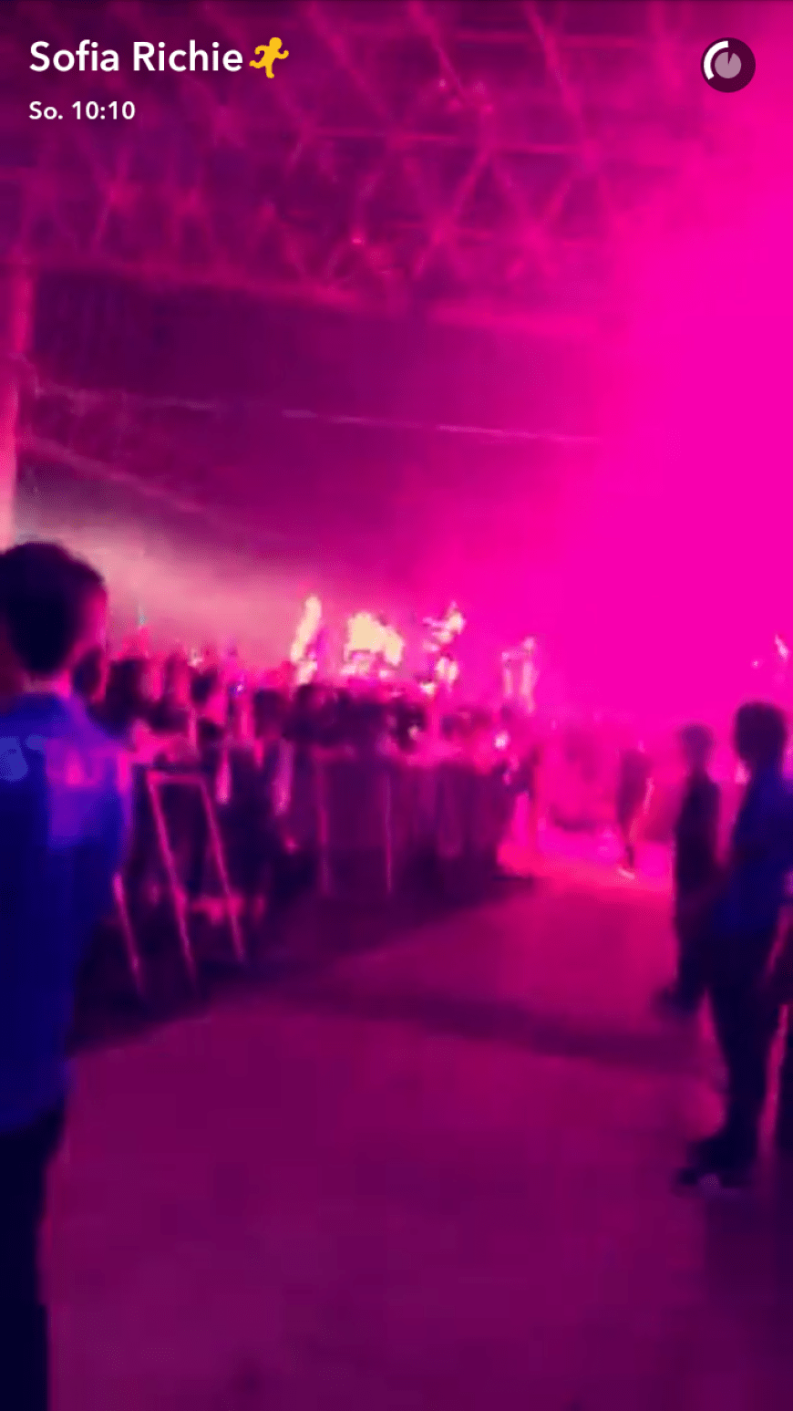 Sofia Richie jubelte Justin Bieber bei seinem Konzert in Tokio zu.