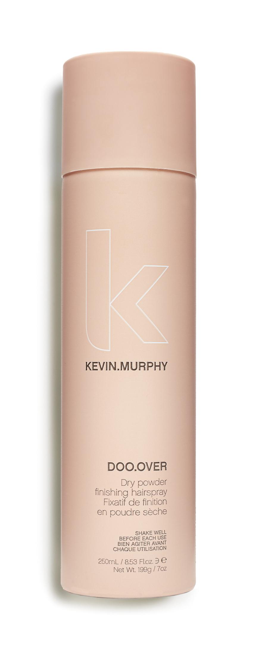 „Doo.over dry powder“ von Kevin.Murphy, Mix aus Trockenshampoo und Haarspray, ca. 25 Euro