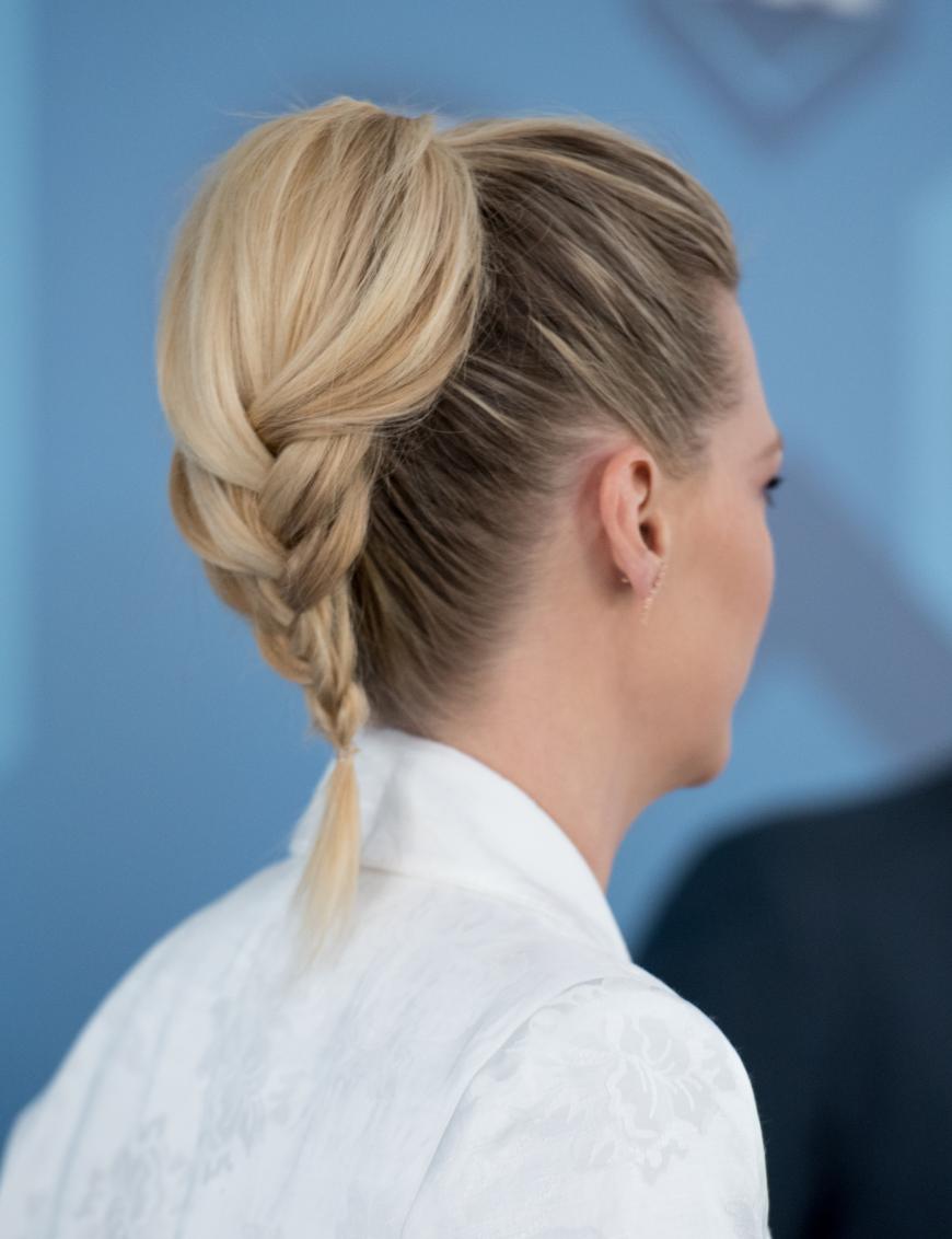 Auch von hinten sitzt der Business Braid Look perfekt.