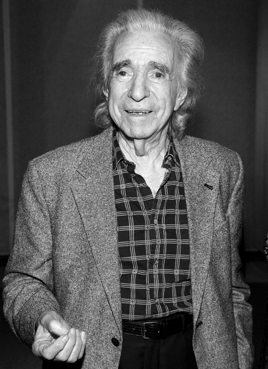Arthur Hiller ist im Alter von 92 Jahren gestorben, nur zwei Monate nach dem Tod seiner Frau.