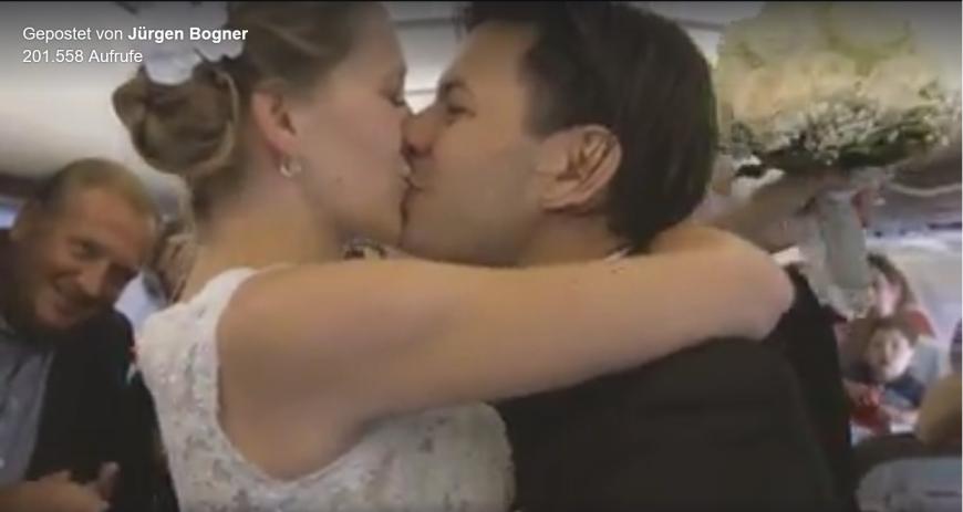 Was wie eine Geschichte aus einem Liebes-Film klingt, ist tatsächlich passiert: Jürgen Bogner und Nathaly gaben sich in Flugzeug das Ja-Wort und feierten eine Traumhochzeit.