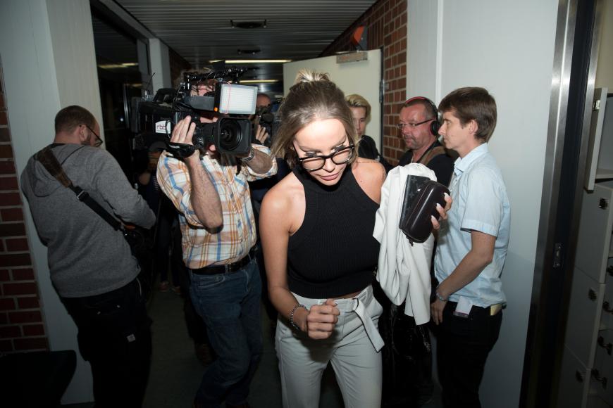 Nach der Urteilsverkündung stürmte Gina-Lisa Lohfink aus dem Gerichtssaal.