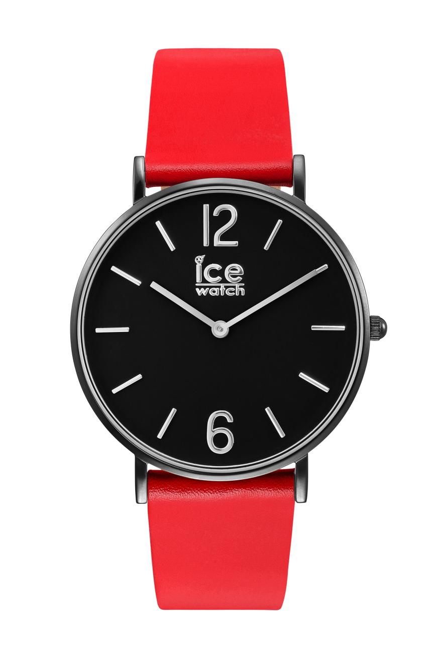 ICE Watch City passend zum roten Dirndl, ca. 129 Euro. Hier könnt ihr die Uhr direkt online shoppen.