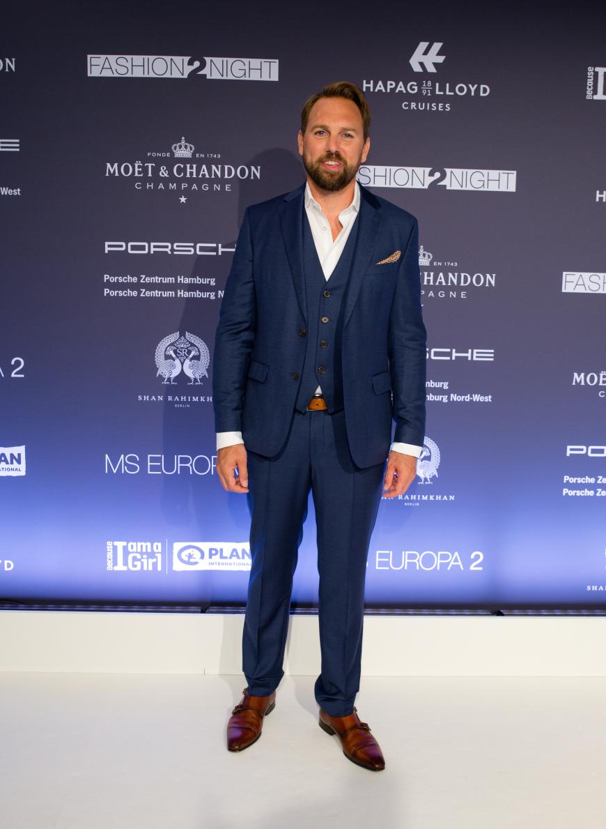 Steven Gätjen führte als Moderator durch den Abend