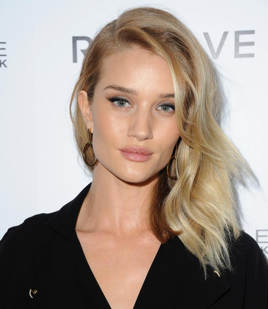 Rosie Huntington-Whiteley: Besonders gepflegt wirkt der weizenblonde Schopf des Models.