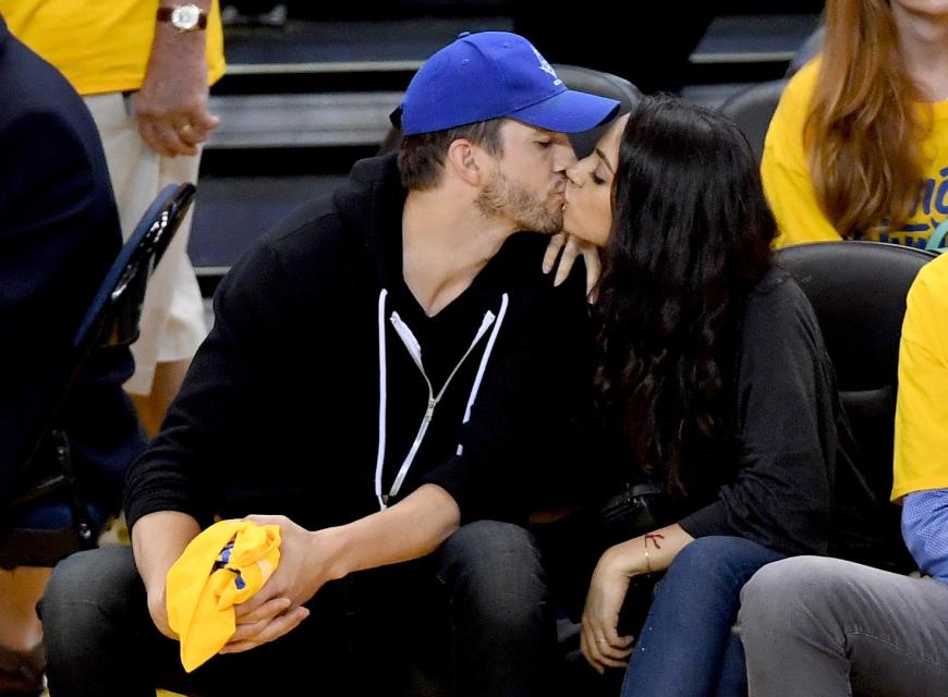 Ashton Kutcher soll seine Frau unterstützen, wo er kann.