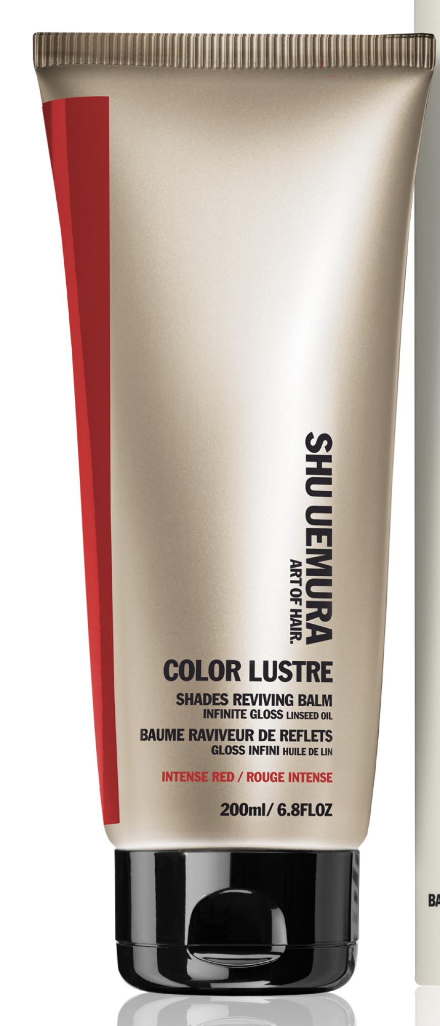 FRISCHT AUF „Intense Red Pack Color Lustre“ von Shu Uemura, ca. 35 Euro, beim Friseur