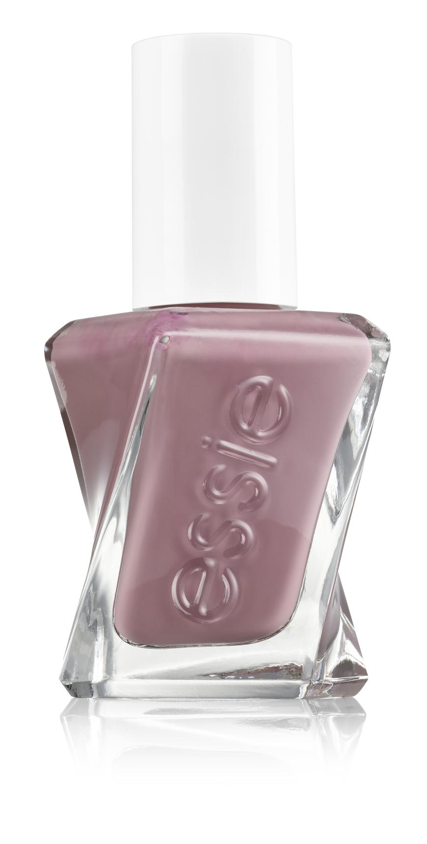 Tipp von Rebecca Neumann, Beauty-Chefin: „Immer bin ich auf der Suche nach dem perfekten Nagellack. 'Gel Couture' von Essie ist „the one“! Tolle Textur, super Pinsel, eine Woche makellos. Ich liebe „Take Me to Thread“, ein traumhafter Mauve-Ton.“ Ca. 12 Euro