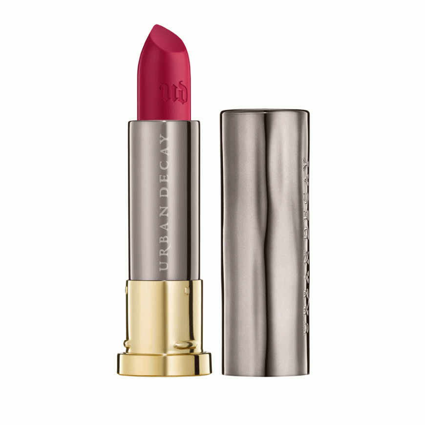 LIPPENSTIFT „Vice Lipstick Comfort Matt“ von Urban Decay, in „Psycho“, ca. 19 Euro, urbandecay.de