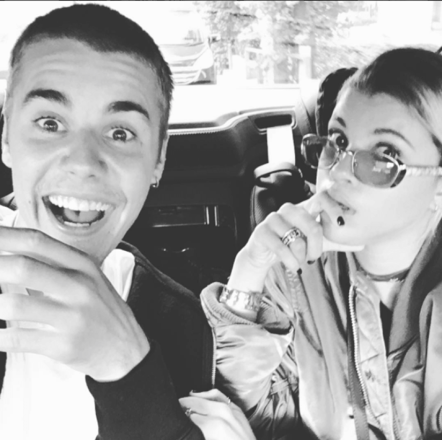 Biebs bekam im Urlaub nicht genug von seiner neuen Flamme Sofia Richie.