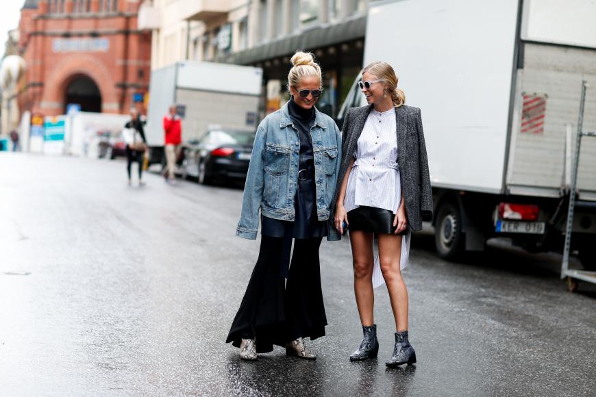 Die Girls posieren nur zu gerne für die Streetstyle Fotografen.