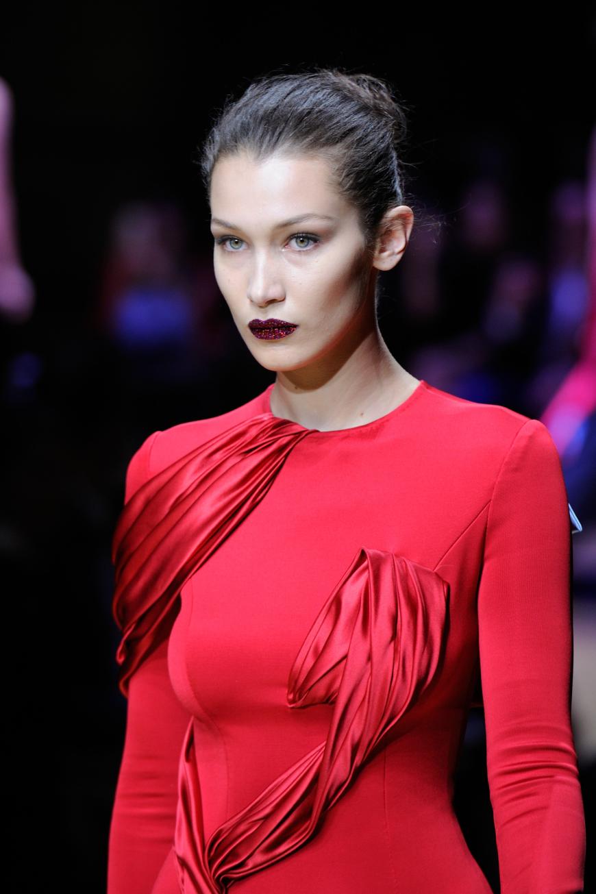 Große Trauer bei Bella Hadid: Das Model trauert um ihre kürzlich verstorbene Patentante.