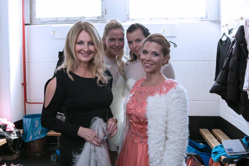 Frauke Ludowig backstage mit Tanja Szewczenko alias