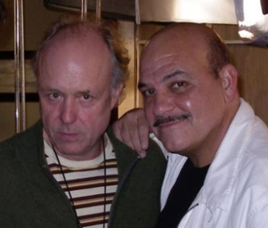 Der befreundete Regisseur John McNauhgton gab die traurige Nachricht über Jon Politos Tod via Facebook bekannt.