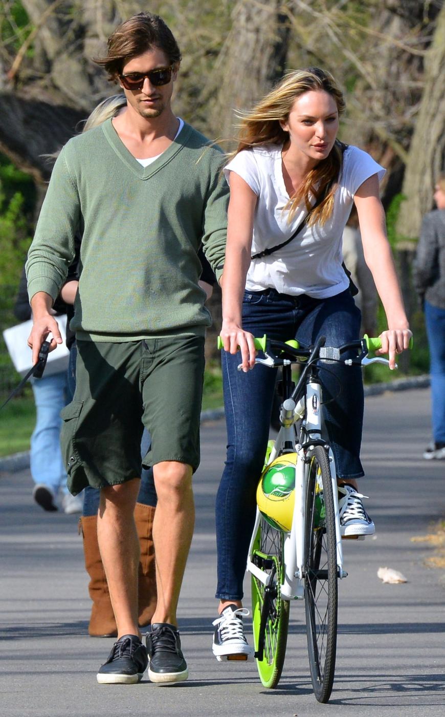 Candice Swanepoel und ihr Mann Hermann Nicoli erwarten schon bald ihr erstes Kind...